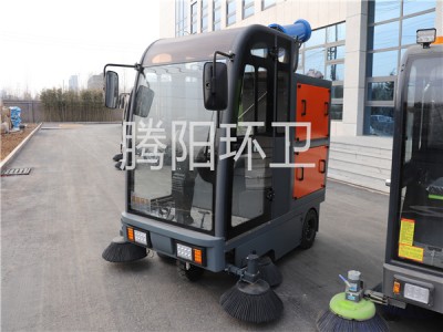 駕駛式掃地車被使用的原因是什么？