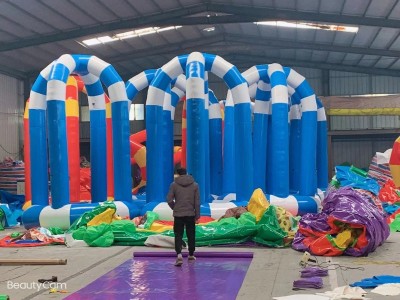 網(wǎng)紅戶外兒童充氣蹦極閉氣彈跳床廣場公園擺攤小型彈跳床游樂設備