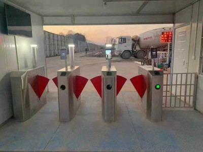 武漢學(xué)校出入口用速通門，地鐵出入口速通門